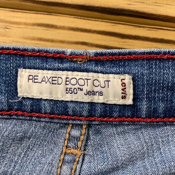Levi 550 Jeans Relaxed Boot Cut Jeans - Picture 5 of 8
